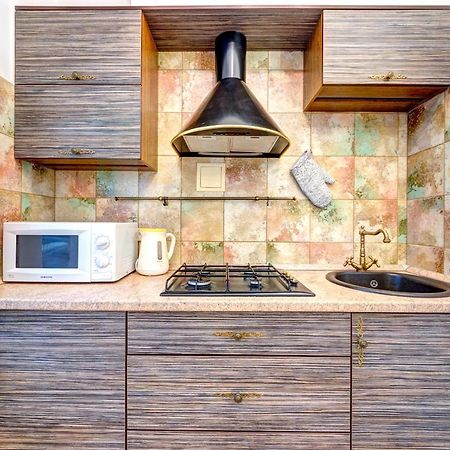 Світло! Vip Apartment In The Druzhby Narodiv Metro Station Киев Экстерьер фото