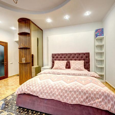Світло! Vip Apartment In The Druzhby Narodiv Metro Station Киев Экстерьер фото